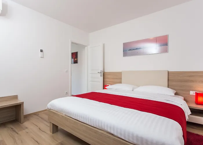 아파트 아파트먼트 안코라 *