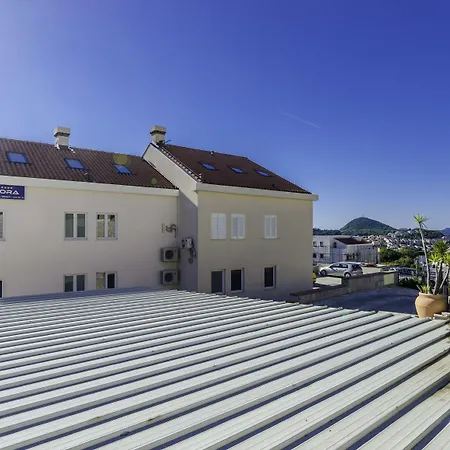 维拉安科拉公寓 公寓 *